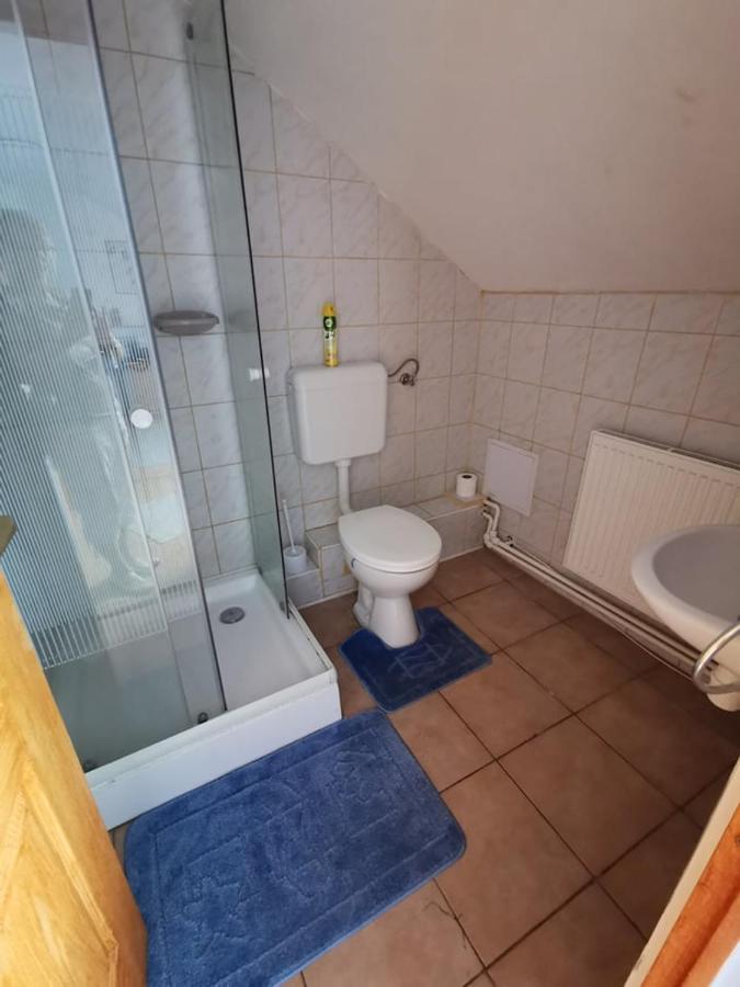 Kis Rigo Vendeghaz Hotel Salgotarjan Luaran gambar