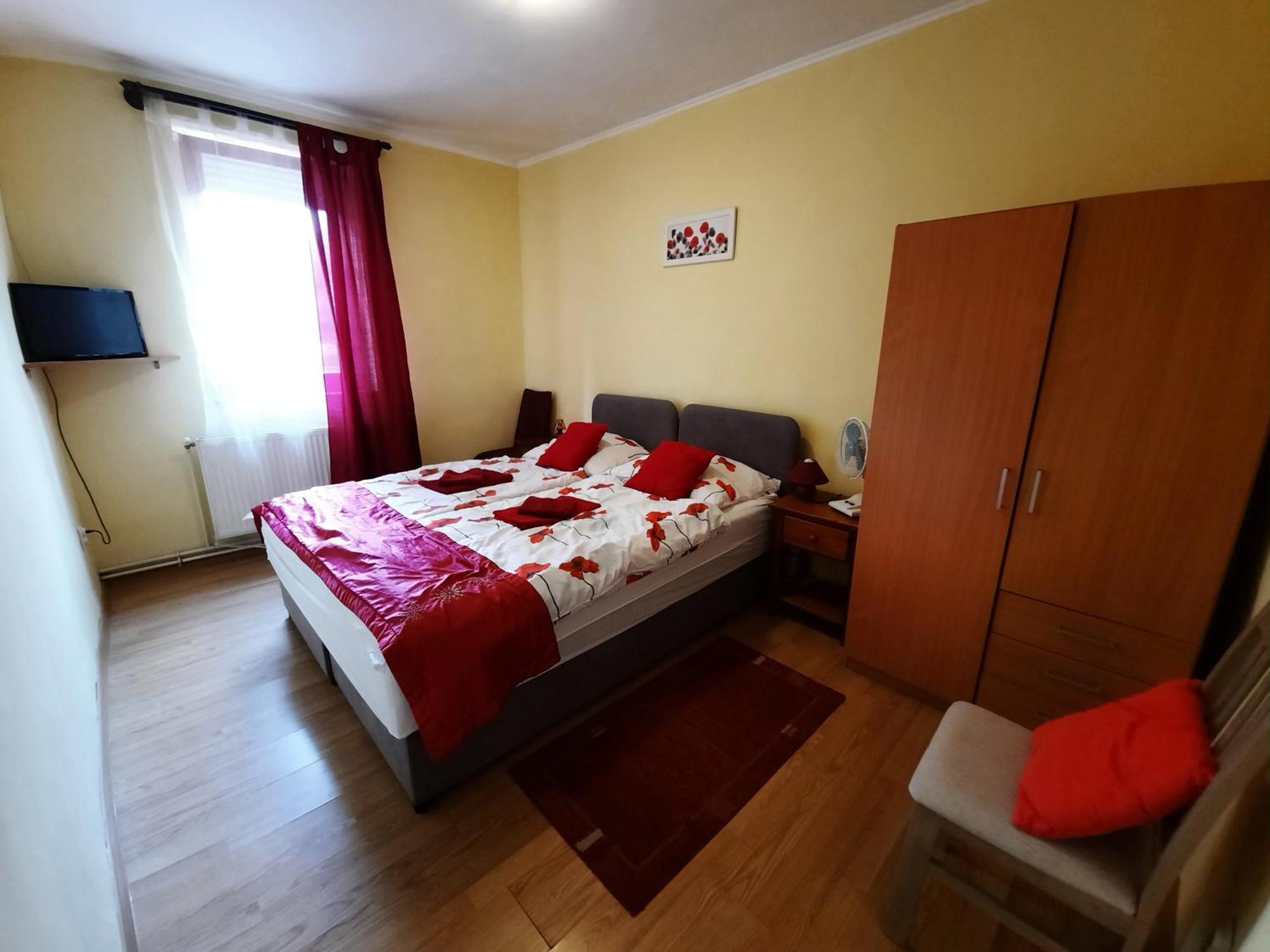 Kis Rigo Vendeghaz Hotel Salgotarjan Luaran gambar