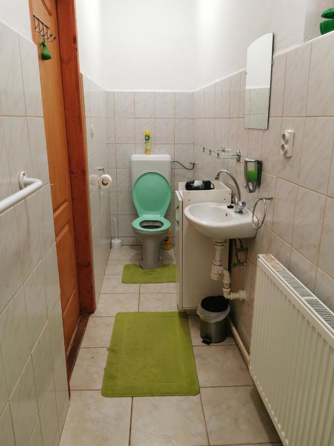 Kis Rigo Vendeghaz Hotel Salgotarjan Luaran gambar