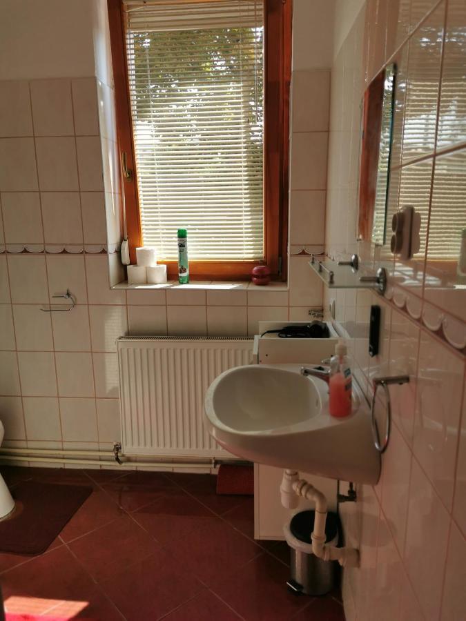 Kis Rigo Vendeghaz Hotel Salgotarjan Luaran gambar